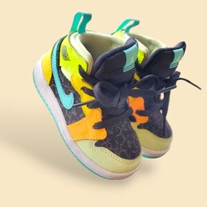 Nike Air Jordan 1 Mid SE Aurora Green GS | Kids | 5C